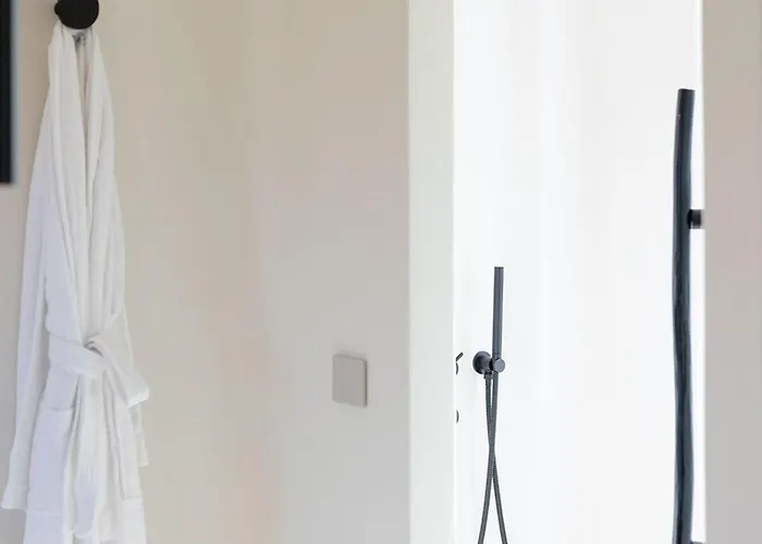 Estate Naxos - Private Hillside Estate *