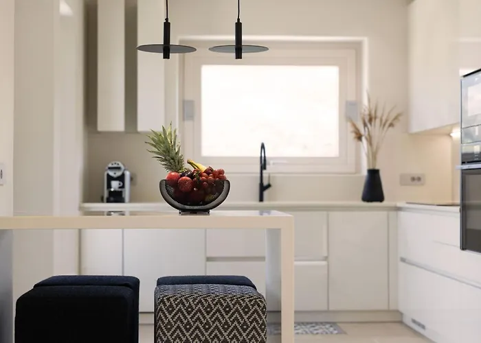 Estate Naxos - Private Hillside Estate