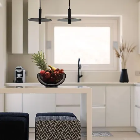 Estate Naxos - Private Hillside Estate