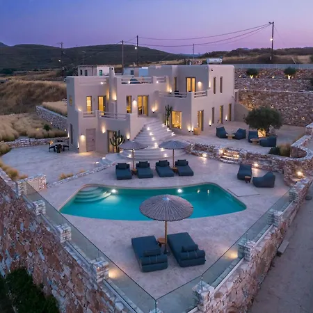 Estate Naxos - Private Hillside Estate *